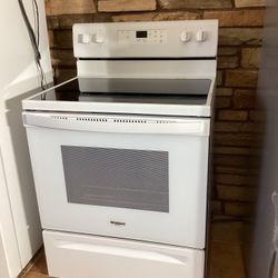 Whirlpool Appliances 24” Refrigerator/30” Range/30” Microwave