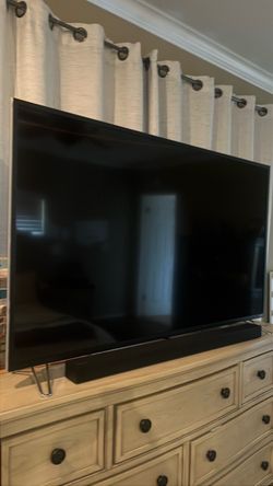 Tv and sound bar