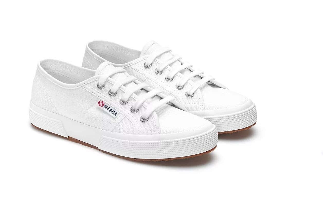 NEW Superga - White 2750 Cotu Laced Sneakers NIB! Size 6M - Italy’s fav Sneakers! ~ Beautiful & Classic ~ Made Famous By Princess Kate! -
