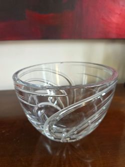 Crystal bowl with swirl pattern by Marquis by Waterford