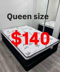Queen size pillow top mattress