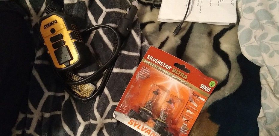 Dewalt Car Port Plug in And USB Charging Port