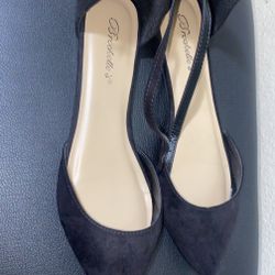 Breckelles Pointy Toe Flats