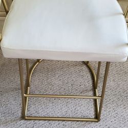 Comfy Cream And Gold Salon Or Office Chair