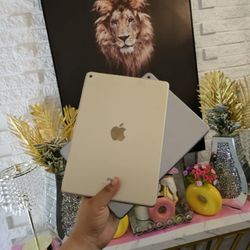 Ipad AIR 2.      $135