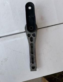 Volkswagen transmission mount
