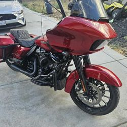 2018 harley roadglide clean title