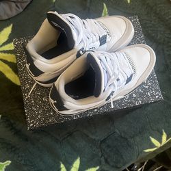Air Jordan 4