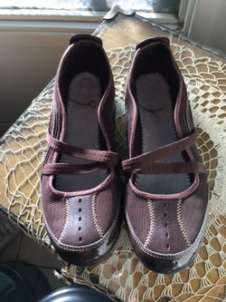 Women's clarks Mary Janes SZ 8