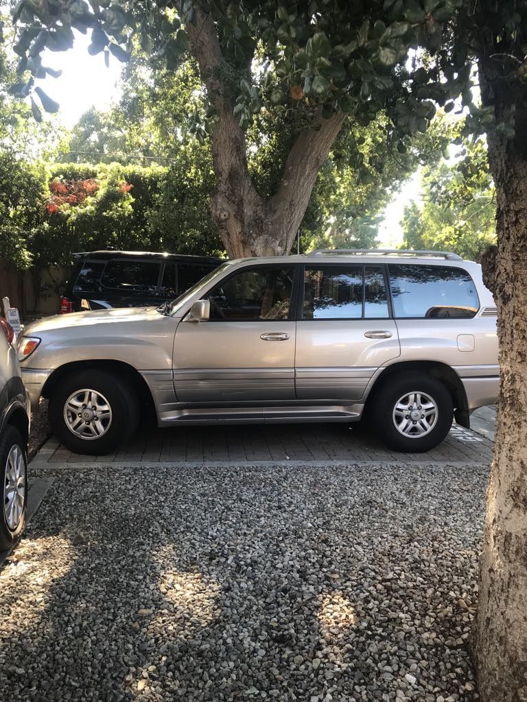 2000 Lexus LX 470