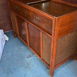 1967 Magnavox Console Stereo 