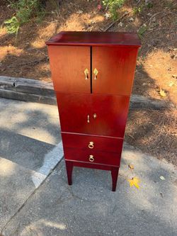 Lori Greiner - For Your Ease Only - Floor Standing Jewelry Box 44in