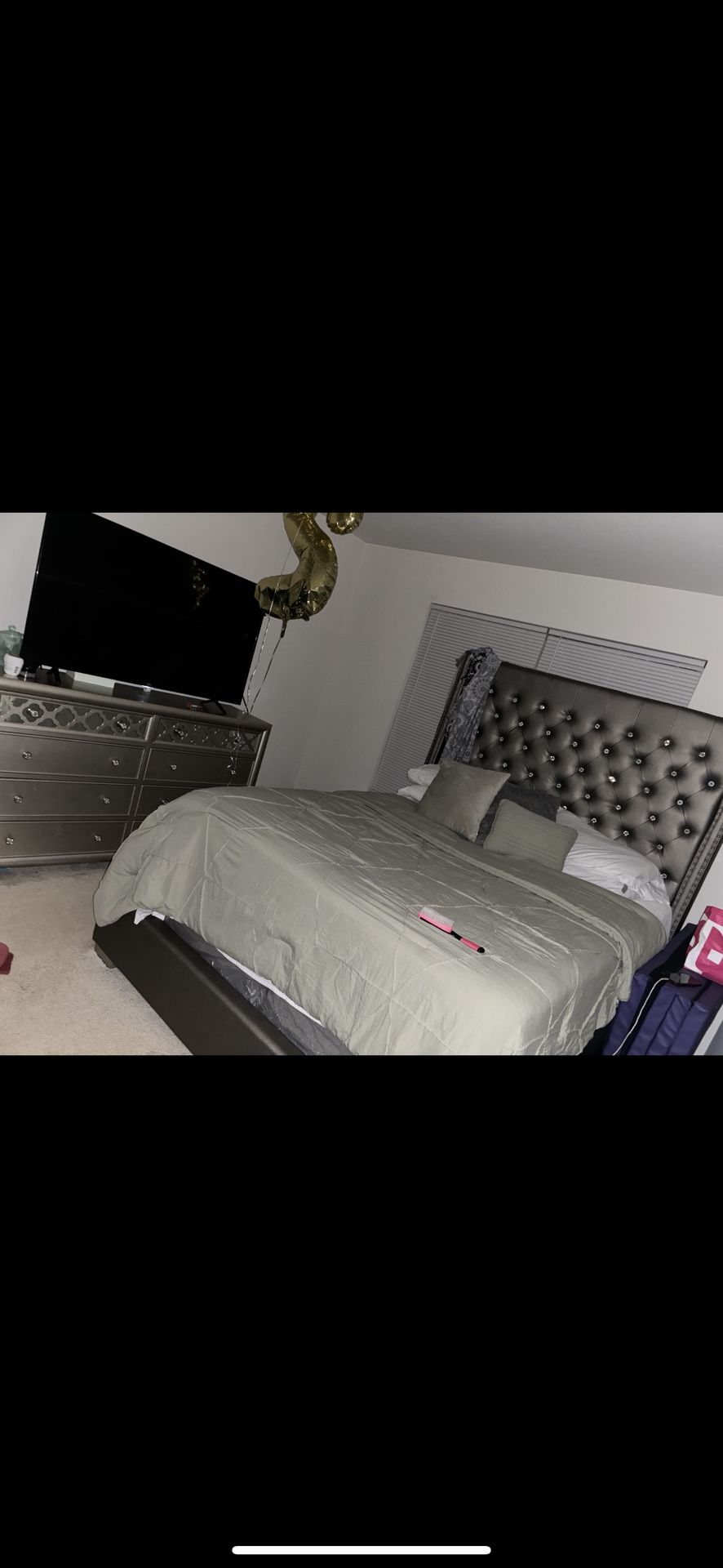 Queen Bedroom Set