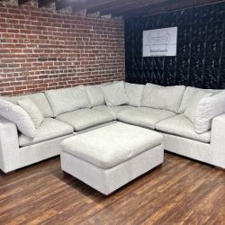 Delivery Available Light gray Thomasville 6pc sectional sofa couch