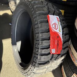 🚘🚨vendo set de llantasLt 33x12.50 24 Mileking tires M/T