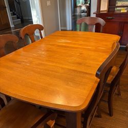 Kitchen table And 6 Chairs (leaf Included)