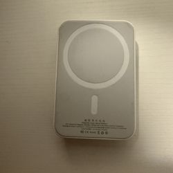 Apple MagSafe Portable Charger 
