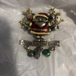 Beautiful Holiday Broaches!
