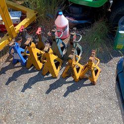 Jack Stands / 