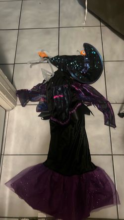 Costume