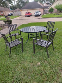 IRON patio furniture set up LISTO LISTO LISTO PARA USTED AHHORITA