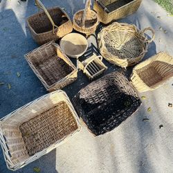 10 PIECES THE BASQUETS PERFECT CONDITION ALL 10 