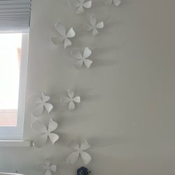 Contemporary Art Decor - White - Like New!
