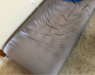Mattress and frame twin xl