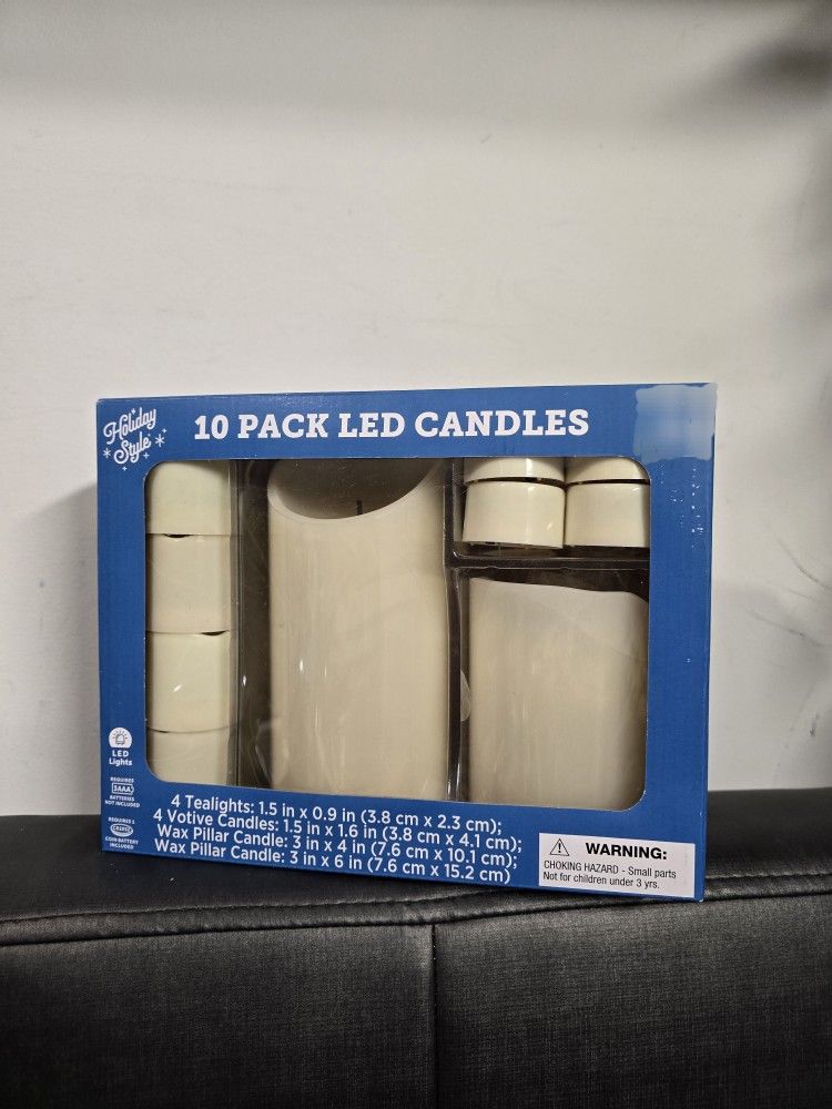 Holiday Style Flameless Flickering 10 Pack LED Candles, Assorted. New
