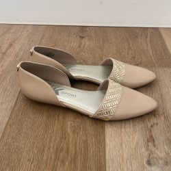 Neutral Flats