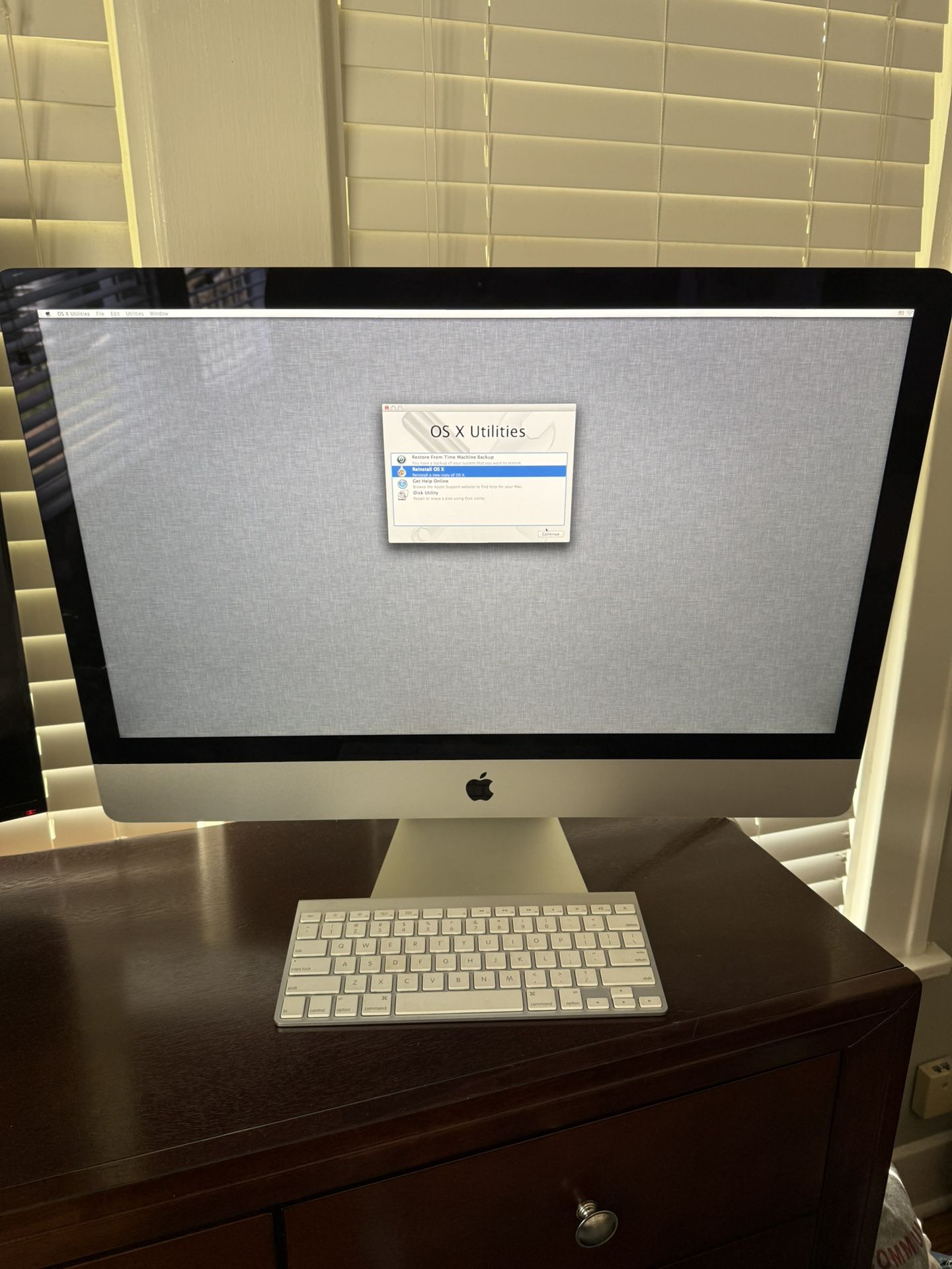 iMac 2013 27” Desktop, Keyboard, & Mouse
