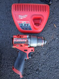 M12 Milwaukee impact