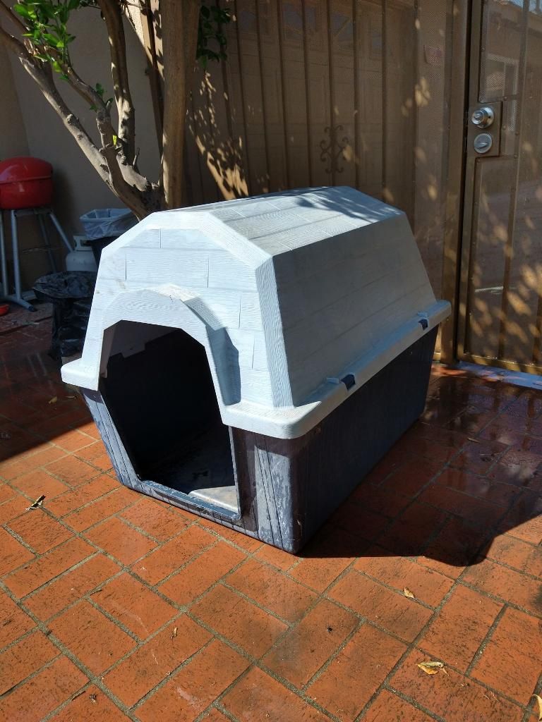 Dog house