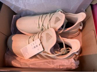 Adidas size 6 women