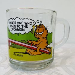 VNTG GARFIELD GLASS MUG McDONALDS 1978 I'M NOT ONE WHO RISES TO THE OCCASION EUC