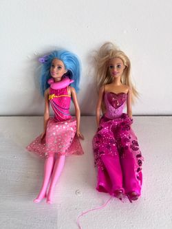 Barbie Dolls Lot of 2 (each 5$)