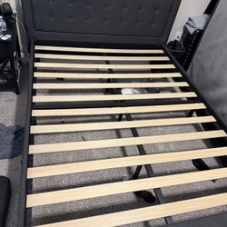 Queen Size Bed Frame No Damage 