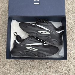 Dior B22 