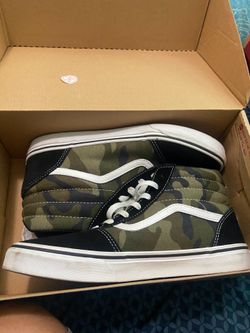 Vans shoes size 7 camo