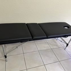 Massage table/ Mesa de masaje