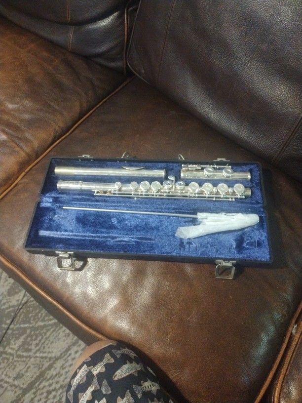 Gemeihardt Flute 2sp Silverplated With Case