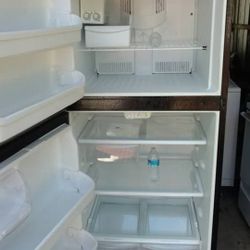 Stainless Steel Fridge With Icemaker 