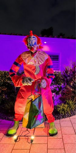 GIANT ANIMATED HALLOWEEN CLOWN 🎃🤡