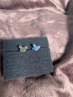 Stainless Steel Mouse Head Stud Earrings Silver Tone NEW
