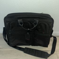 TUMI Alpha 3 T-pass Compact 17" Large Screen Brief Bag Black Ballistic Nylon 