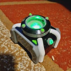 Ben 10 Diamondhead Basic Action Figure
