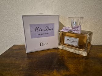 Dior Miss Dior Eau de Parfum Spray Regular Size 3.4 fl oz / 100 ml