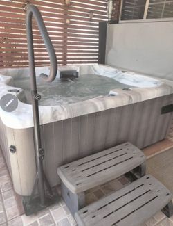 Jacuzzi Hot Tub 🛀🏻
