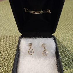 14k Yellow Gold And CZ Post Earrings 