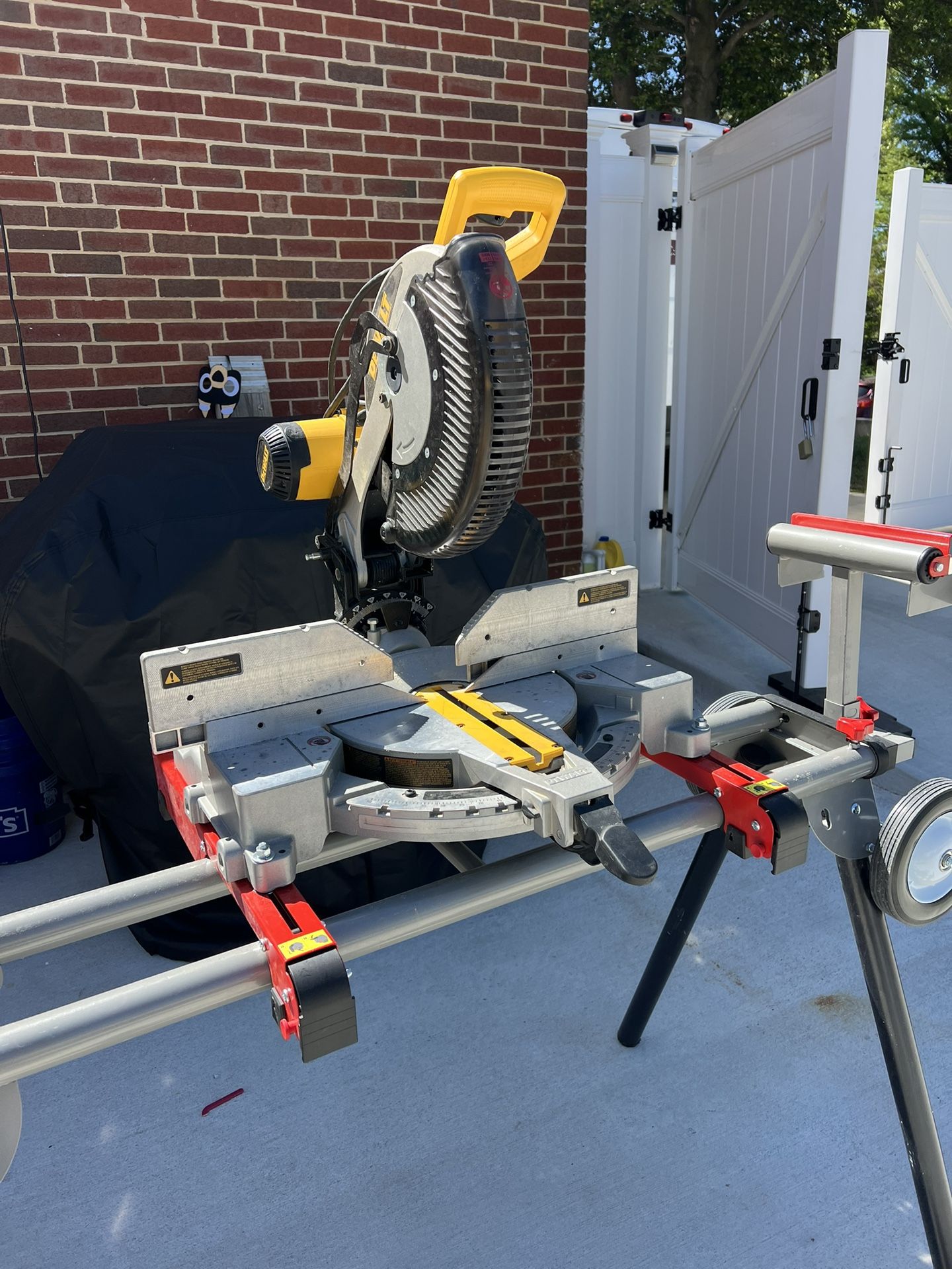 12” Dewalt Miter Saw